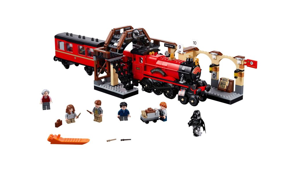 10. LEGO® Hogwarts Express (75955).jpg