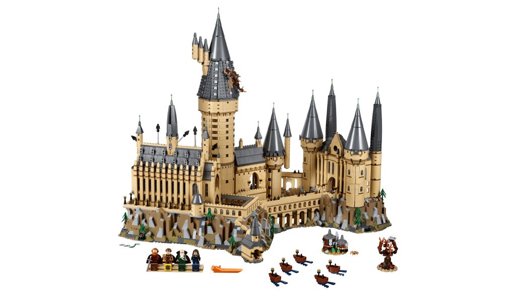 1. LEGO® Hogwarts Castle (71043).jpg