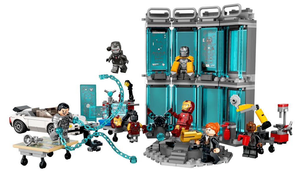 8. Iron Man Armory (76216).jpg