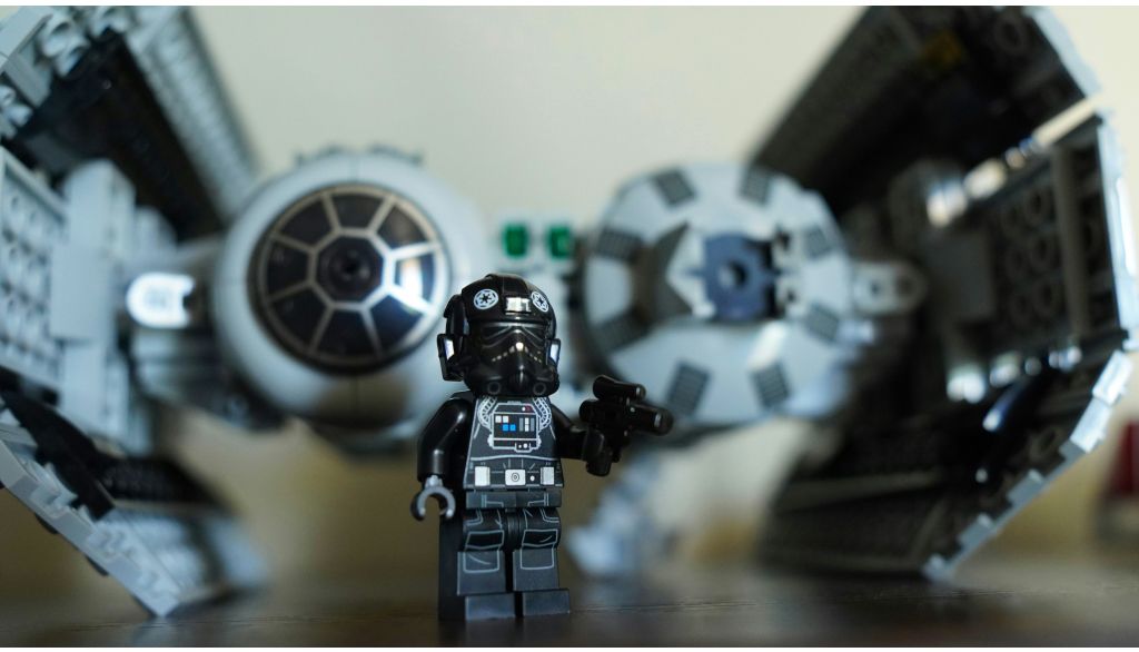 Save Money by Buying LEGO® Star Wars™ Sets Second Hand.jpg