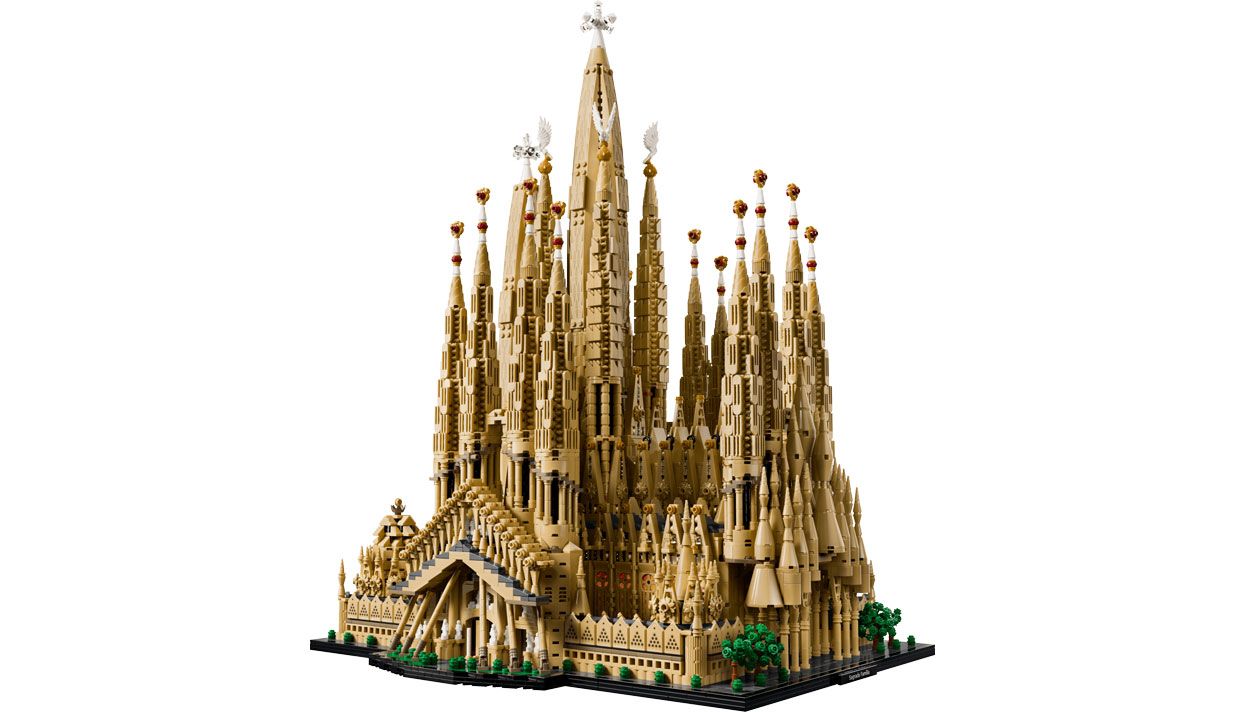 sagrada_familia_LEGO_set_21065_6678df9dd5.jpg
